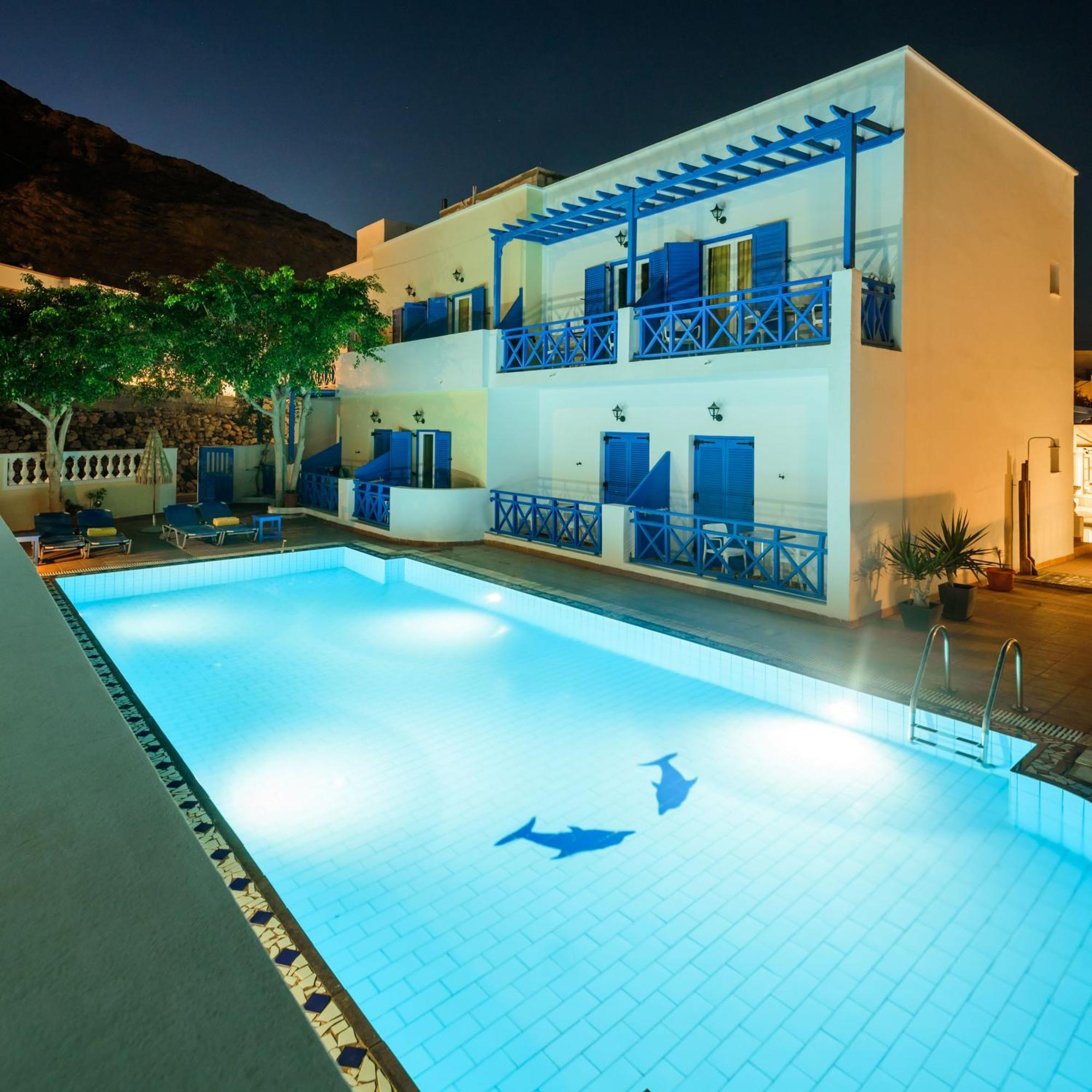 Karidis Hotel Kamári エクステリア 写真