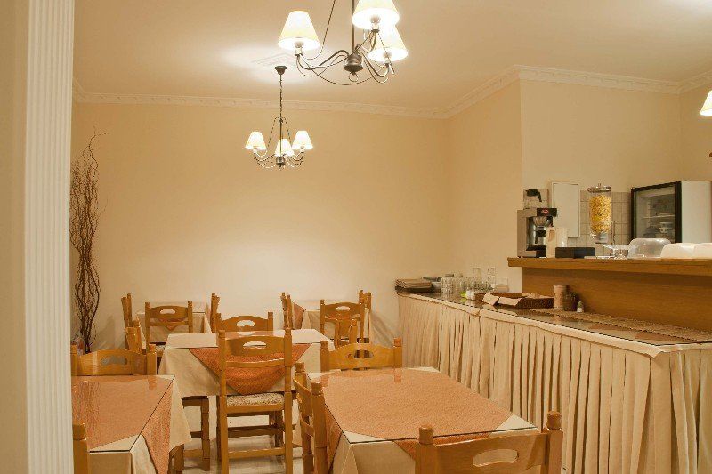 Karidis Hotel Kamári エクステリア 写真